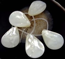 Perlas de Madre de agua salada blancas naturales, cuentas colgantes en forma de lágrima (5) 2024 - compra barato