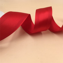 N2145 38 мм X 25 ярдов рулон проводной красный грогрен edge сатиновая лента для упаковки подарочной коробки 2024 - купить недорого
