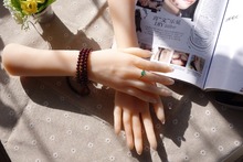 Manequim feminino ativo de silicone realista, para exibição de joias em anel, modelo de braço longo para arte de unha, unhas livres, um par 2024 - compre barato