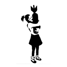 6,1 см * 16,3 см Бэнкси девушка с бомбой автомобильный Стайлинг виниловый Декор Автомобильная наклейка черный/серебряный цвет 2024 - купить недорого