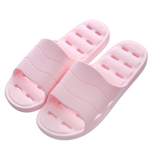 Zapatillas de baño para hombre y mujer, sandalias de verano para casa, interior, fondo suave, con fugas de baño, hogar 2024 - compra barato