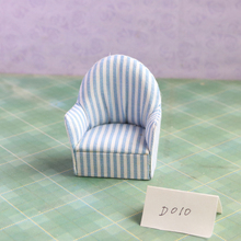 Muebles de casa de muñecas en miniatura 1:12, sofá azul a rayas, muebles de decoración para casa de muñecas 2024 - compra barato