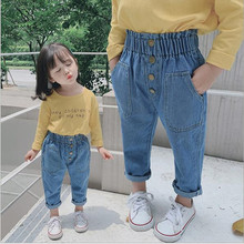 2020 Новое поступление, осенние джинсовые штаны для маленьких девочек Детские однотонные джинсы модные милые джинсы с высокой талией для девочек 2024 - купить недорого