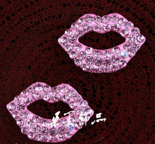 ¡Caliente! 30 unids/lote 17*25 MM venta al por mayor forma de labios rosa diamantes de imitación adornos decorativos 2024 - compra barato