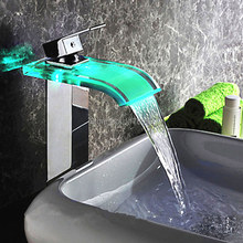 Grifo de baño de cascada de latón, grifos de un solo mango de baño, control de temperatura LED grifo de lavabo de cascada de tres colores, J17029 2024 - compra barato