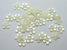 200 Ivory Acrylic Pearl Daisy Flower Beads 11mm FlatBacks Scrapbook Craft 2024 - buy cheap