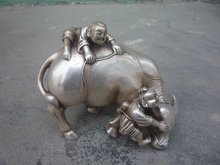 Статуя старого тибетского серебра 18C, скульптура ковбойская, играющая с быком, красивая резьба, лучшие медные инструменты, латунное украшение для свадьбы 2024 - купить недорого