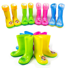 Непромокаемые сапоги для мальчиков и девочек; непромокаемые сапоги для малышей; нескользящая резиновая водонепроницаемая обувь; детские резиновые сапоги из хлопка 2024 - купить недорого