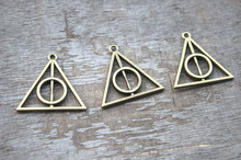 7pcs Triangle Charms, Antique bronze tone triangle Charm Pendant, Jewelry findings 32X32mm 2024 - buy cheap