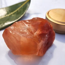 Pedra de cristal vermelha natural 50-200g, quartzo bruto rutilado pedra que cura amostra para artesanato decoração de casa frete grátis 2024 - compre barato