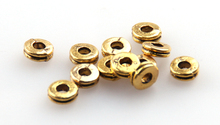 MOODPC Frete grátis moda alloy gold spacer espaçamento pedaço charme para DIY fazendo pulseira, colar de jóias contas de metal encantos 2024 - compre barato