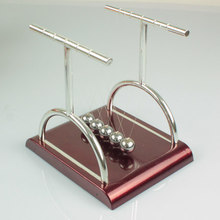 Instrumento De Laboratório de mecânica Impulso equilíbrio Newton's cradle frete grátis 2024 - compre barato