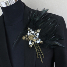 Hecho a mano estrella de diamantes de imitación broche de Pin broche de Collar trajes de negocios banquete broche negro pluma ancla flor ramillete 2024 - compra barato