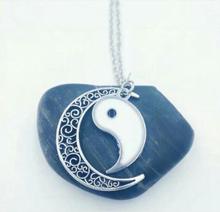 Crescent Moon Yin Yang Pendants Necklaces 2 Pendants share white black ying friendship couple Party Wedding Birthday Gift 2024 - buy cheap