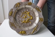 Китайская медная Серебряная позолоченная тарелка с изображением дворца благоприятных восьми сокровищ тарелка с драконом 2024 - купить недорого