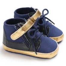 Новинка 2019, модная обувь для мальчиков, ярко-синяя красивая обувь в стиле пэчворк для младенцев, кроссовки, горячая распродажа 2024 - купить недорого