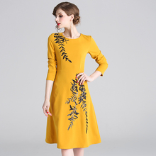 2019 New Women's Clothing Spring Summer Fashion O-neck Long Sleeves Dress Vintage Flowers Embroidery Dresses Female 2024 - buy cheap