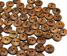 800 peças botões de madeira pequeno café marrom, botão de madeira natural, café marrom madeira com dois buracos 13mm madeira minúsculos 2024 - compre barato