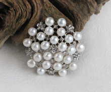 Broche de diamantes de imitación de perlas naturales Pins broches de diamantes de imitación de cristal blanco boda plata 2024 - compra barato