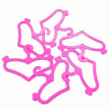 10 Pcs/Lot Pink Mix Plastic Hangers Cute Good Doll Accessories For Doll Clothes Dress Pretend Play House Girl's Gift 2024 - buy cheap