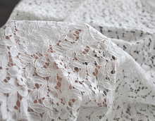 Красивое молочно-белое черное кружевное одежда из ткани ткань для штор шириной 140 см 2024 - купить недорого