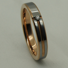 Raro 4mm 2 tom de ouro rosa chapeamento cz inlayed hi-tech à prova de riscos casamento anel de tungstênio 1pc 2024 - compre barato