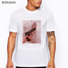 Camiseta vintage masculina, camiseta com estética de pistola rosa, camisa branca de anime para homens, camiseta engraçada de rua 2024 - compre barato