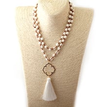 Collar largo con cuentas y borlas para mujer, joyería Bohemia con diseño floral, colgante de oro, piedra Natural blanca 2024 - compra barato