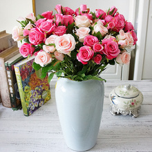 Flores de rosas artificiais de toque real, 5 garfos, buquê de flores falsas de seda, fornecimento de festa de casamento para decoração de jardim doméstico 2024 - compre barato
