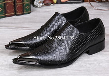 Sapatos masculinos de couro, venda quente de sapatos elegantes de metal na moda, com estampa preta, para negócios ou casamento 2024 - compre barato