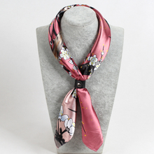 Женский шарф из шелка, с принтом, 60*60 см 2024 - купить недорого
