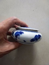 Изысканная китайская Классическая Ручная работа синяя и белая фарфоровая маленькая коробка для курицы, коробка для порошка, коробка для мы... 2024 - купить недорого