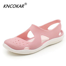 KNCOKAR-Sandalias antideslizantes de fondo suave para mujer, calzado de playa Baotou de plástico, de verano, X1128 2024 - compra barato