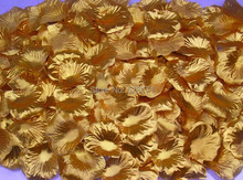 Free Shipping 1200pcs/lot Wholesale Fashion Wedding Table Decorations Silk Rose Petals Gold Color 2024 - buy cheap