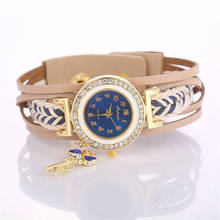 Модные Роскошные Брендовые Часы для женщин, популярные женские кварцевые часы с кожаным ремешком, часы-браслет, повседневные цифровые часы со стразами 533 2024 - купить недорого