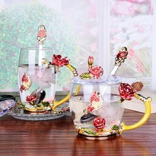 Juego de vasos esmaltados de vidrio resistente al calor, taza creativa femenina pequeño y fresco con flores 2024 - compra barato