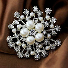 Vintage Stylish Pearl And Crystal Snowflake Wedding Bouquet Brooch Woman Clothes Pins Brooches 2024 - buy cheap