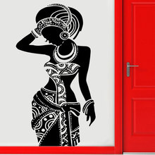 Adesivo de parede de mulher africana e africana, lindo vestido de menina afro, adesivo de parede, decoração de casa, design de arte, mural de interiores, papel de parede 3236 2024 - compre barato