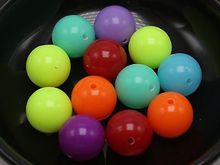 50 cuentas redondas acrílicas variadas de Color neón bola lisa de 14mm 2024 - compra barato