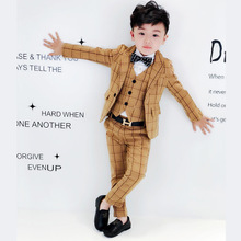 Джентльменский комплект одежды для мальчиков, детские спортивные костюмы, 3 шт., клетчатый Блейзер, куртка + жилет + брюки, официальный костюм, Детский костюм, костюм 2024 - купить недорого