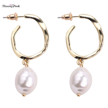 Banny-pendientes de tuerca de perlas blancas para mujer, aretes largos de estilo elegante, redondos, geométricos, para boda 2024 - compra barato