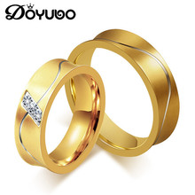Doyubo na moda amante cor de ouro titânio anéis de aço com branco zircônia cúbica ondulado padrão casais anéis jóias finas df033 2024 - compre barato