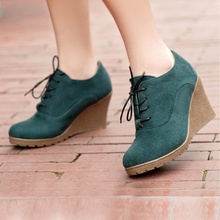 Zapatos de plataforma cómodos para mujer, botas de caballero sólido corto, 8 cm, 5 colores 2024 - compra barato