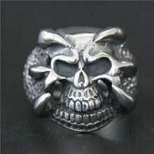 2018 Skull Claws Ring 316L Stainless Steel Top Quality Fashion New Design Biker Angry Skull Ring 2024 - buy cheap