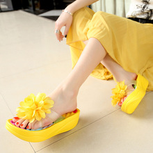 Hot 2020 New Flower Summer Sandals Slippers Women Fashion Slippers Thick Bottom Light Summer Sandals Slippers casual Beach Shoes 2024 - buy cheap