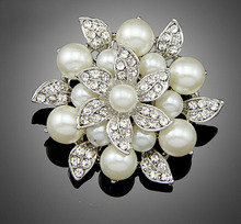 Retail!! New Hot Selling Vintage Flower Pin Brooch Clear Crystal And Pearl Woman Gift Broach Collar Pins 2024 - buy cheap
