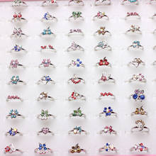 Оптовая продажа смешанные 50 шт. разноцветные Мультяшные Кристаллы Регулируемые серебряные кольца для девочек разноцветные кольца ювелирные изделия для вечеринок 2024 - купить недорого