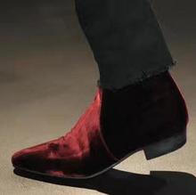 Vinho de veludo vermelho de inverno dos homens botas curtas tornozelo moda botas apontou toe zipper botas Chelsea para o sexo masculino 2024 - compre barato