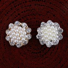 Botón de Metal con perlas para manualidades, accesorio de aleación de flores y diamantes de imitación para invitaciones de boda, 2 colores, 20 unidades por lote, 20MM 2024 - compra barato