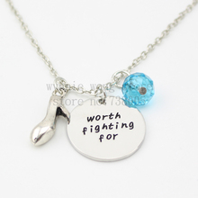Новинка 2015, вдохновляющее Ожерелье «стоит сражаться», серебряное ожерелье с кулоном из хрусталя для женщин или девушек, подарок 2024 - купить недорого